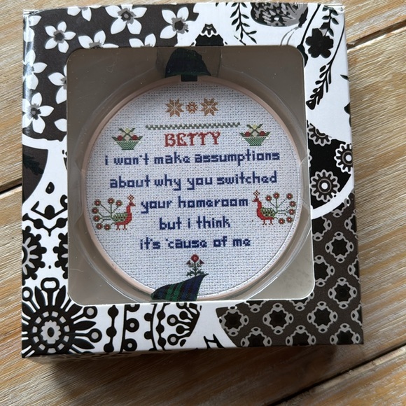 Lot of 8 official Taylor Swift ornaments - Picture 4 of 9